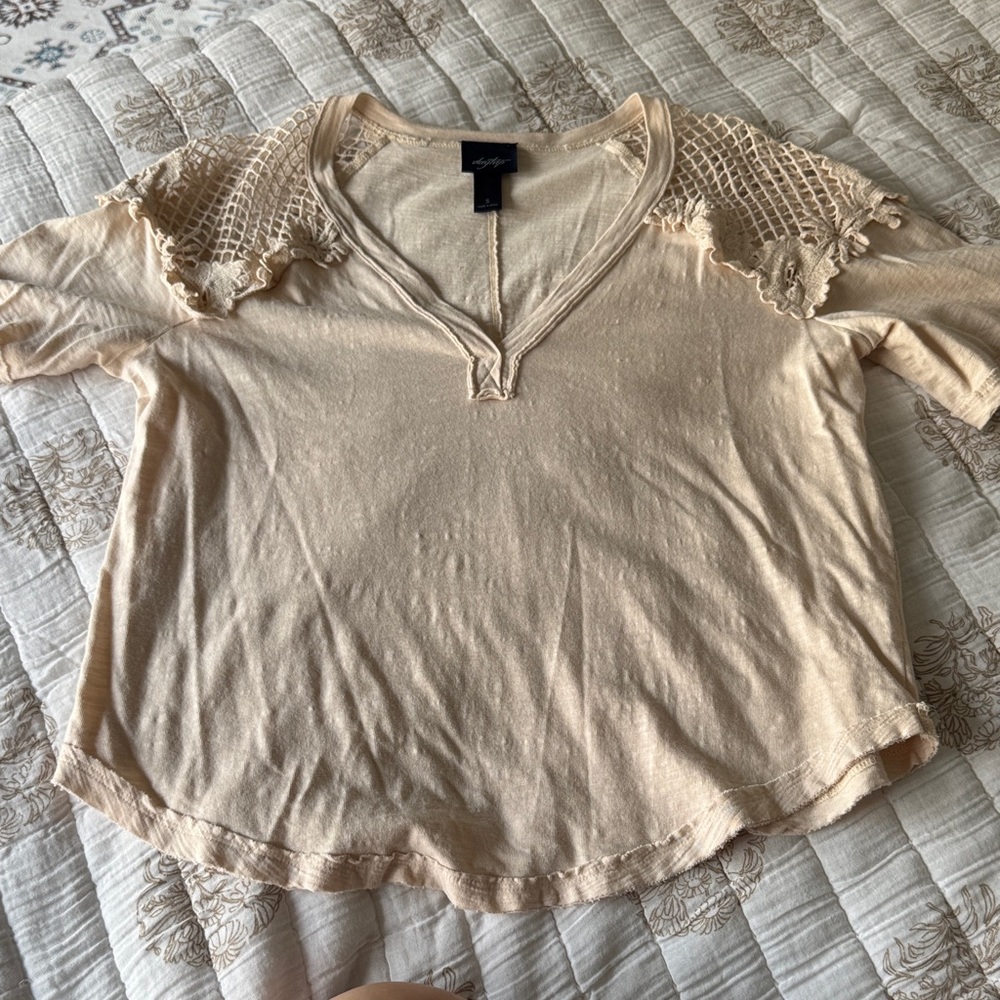 Daytrip Beige Crochet Tee